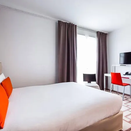 Disneyland Deluxe Flat, Outside Pool, Climatisation, 1 Min To Disney Parks Serris Exterior photo