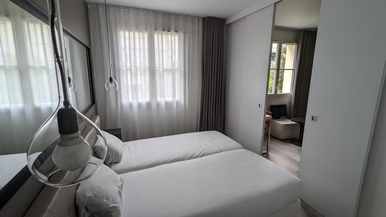 Disneyland Deluxe Flat, Outside Pool, Climatisation, 1 Min To Parks Serris